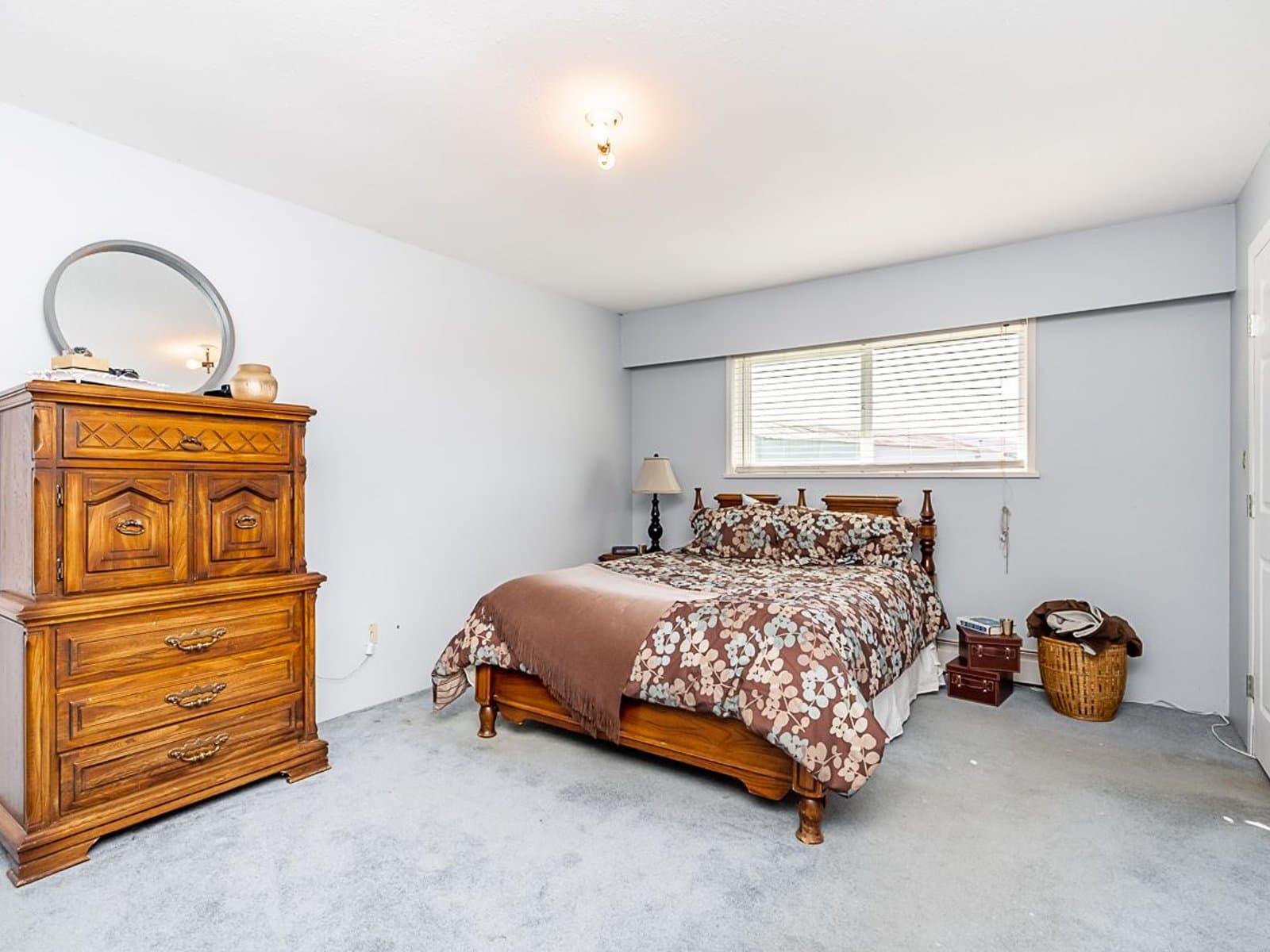Spacious 6 Bedroom Home with Ample Parking — House 2 + Workshop - Photo 73