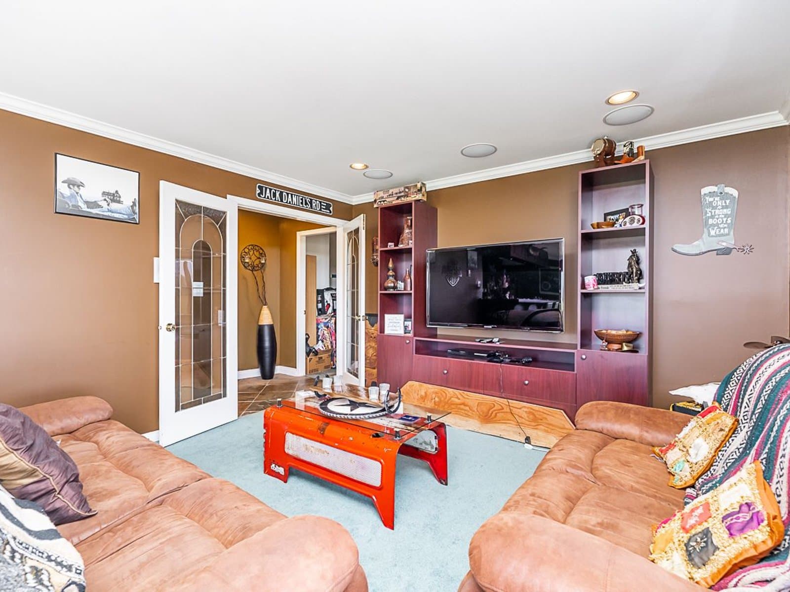 Spacious 6 Bedroom Home with Ample Parking — House 2 + Workshop - Photo 9