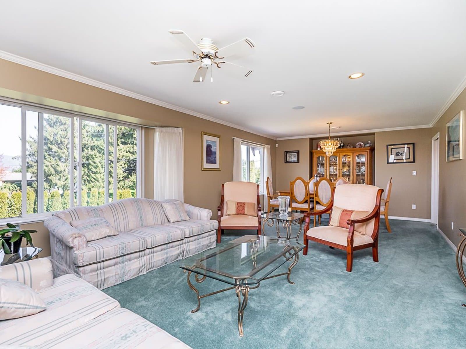 Spacious 6 Bedroom Home with Ample Parking — House 2 + Workshop - Photo 10