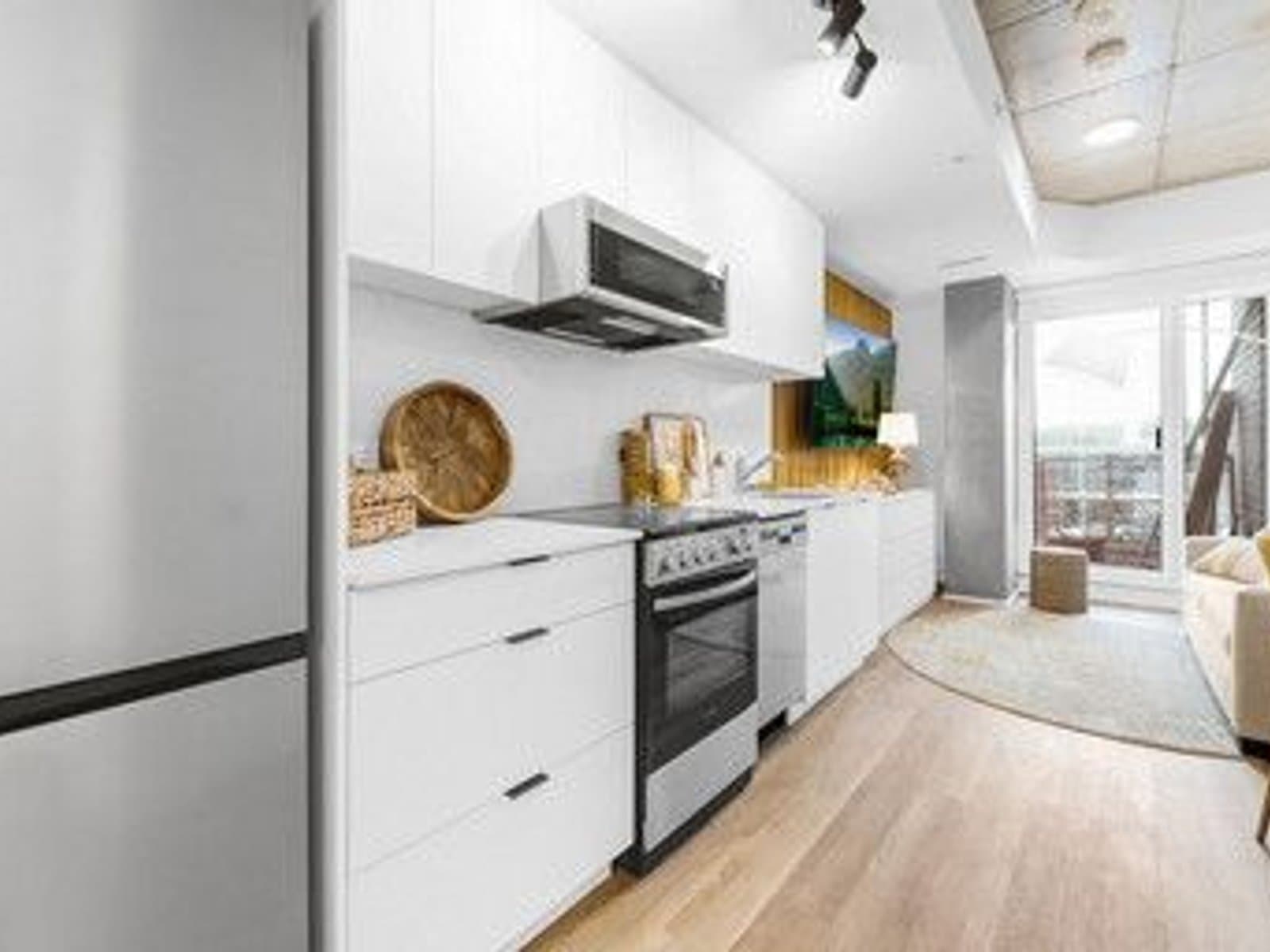 Carlton West — B809 - Photo 12
