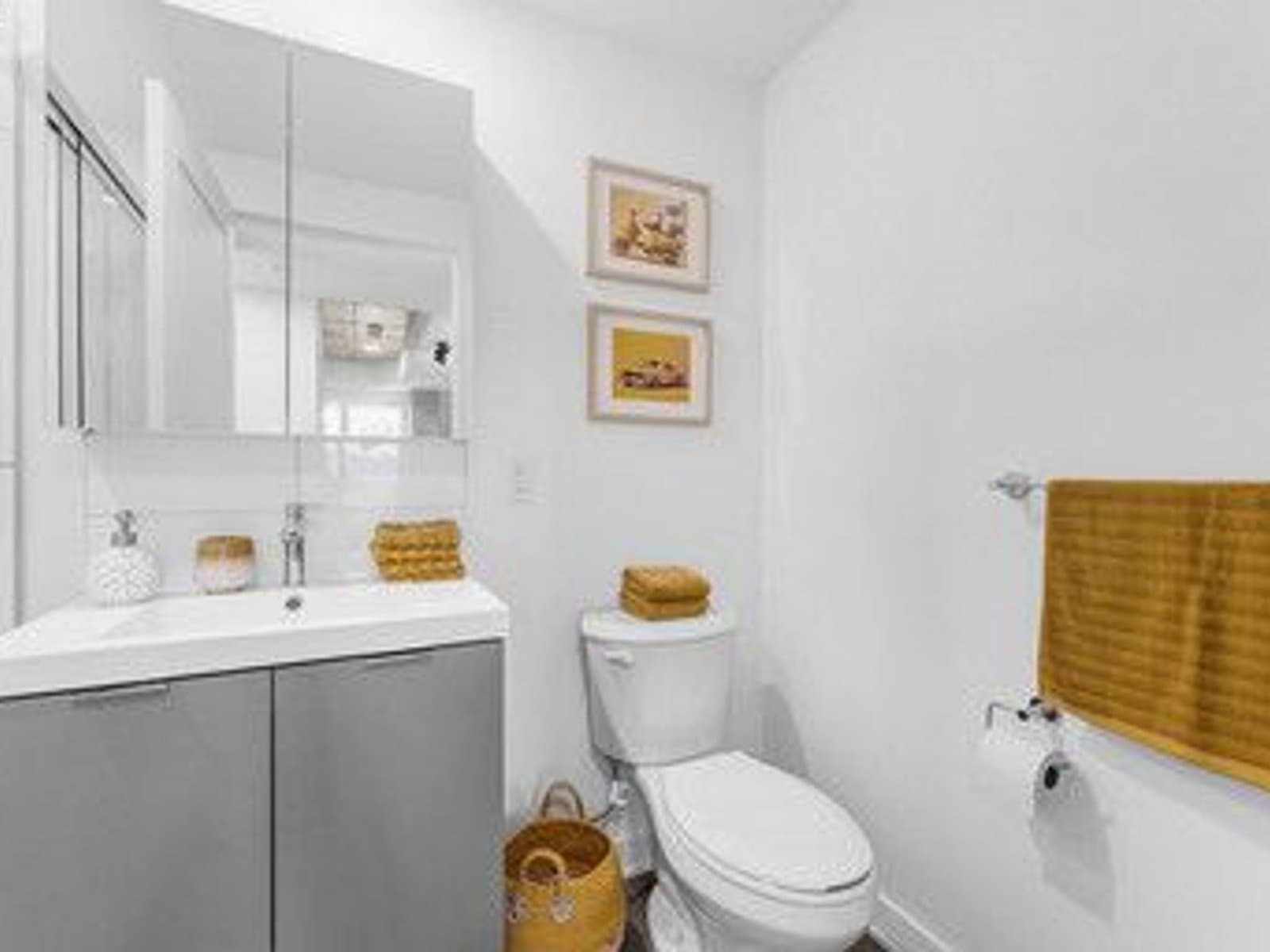 Carlton West — B809 - Photo 18