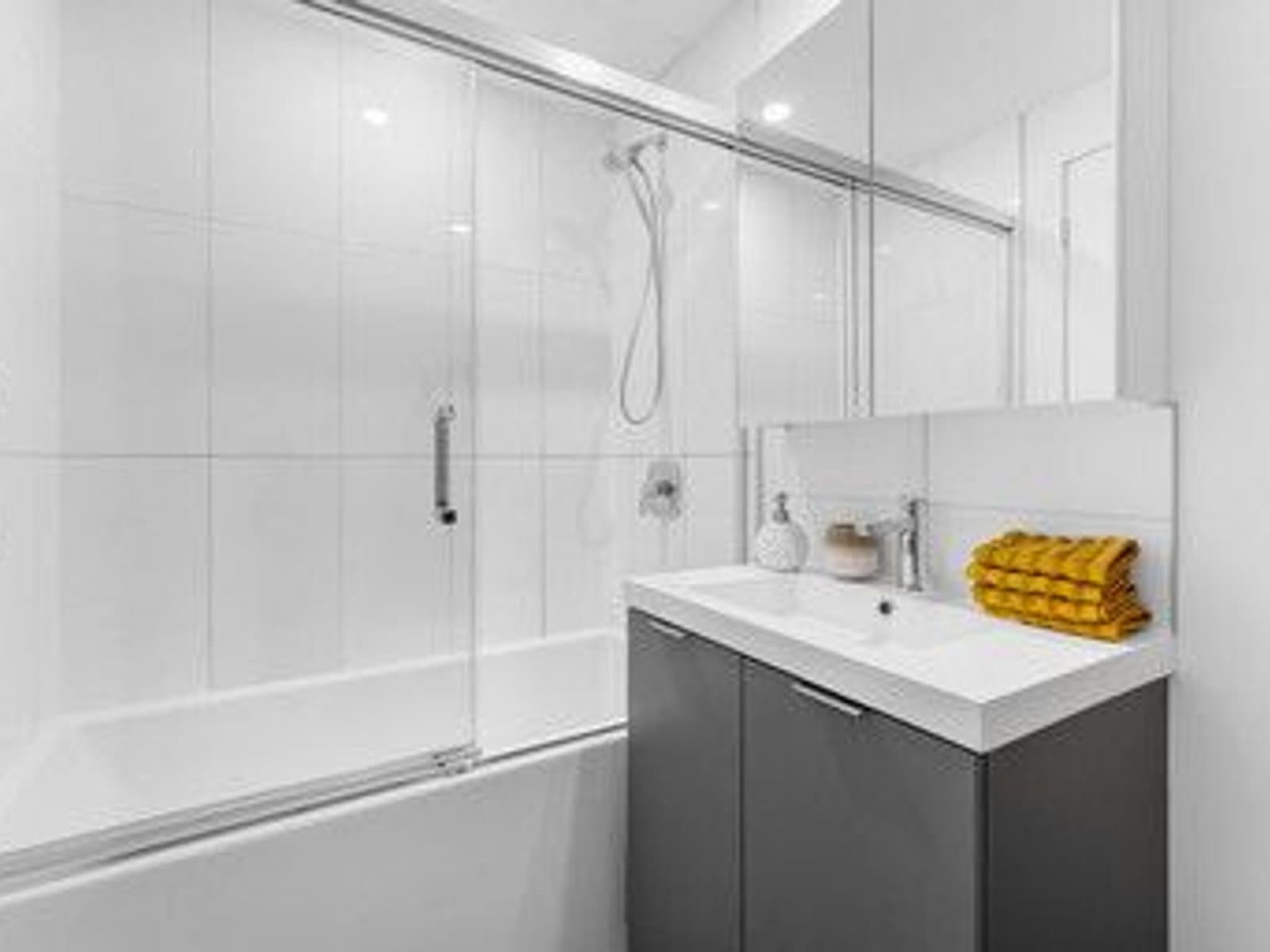 Carlton West — B809 - Photo 19