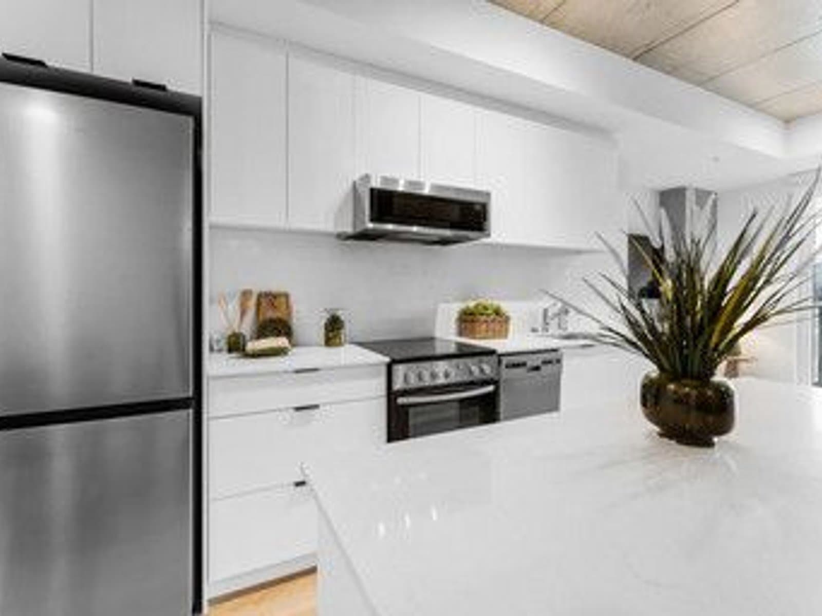 Carlton West — B809 - Photo 4