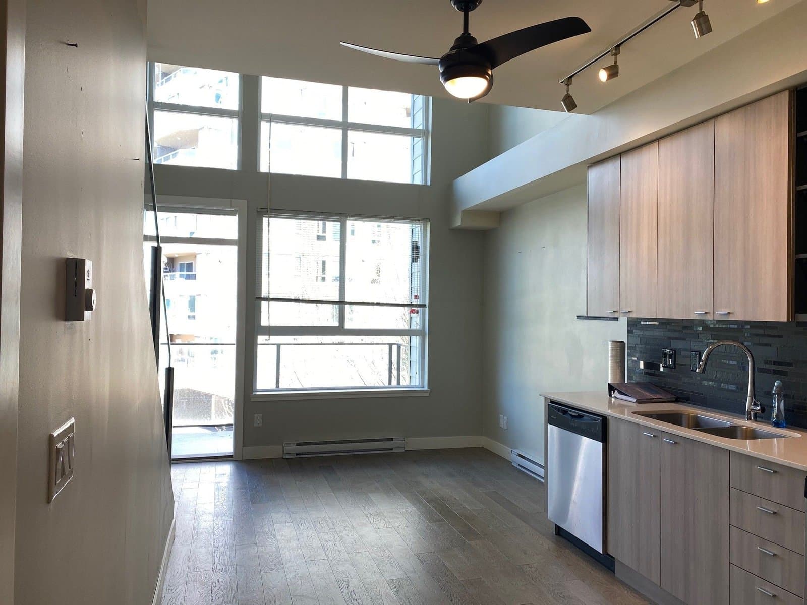 Bright Corner Condo with 2 Parking — 309 - Photo 4