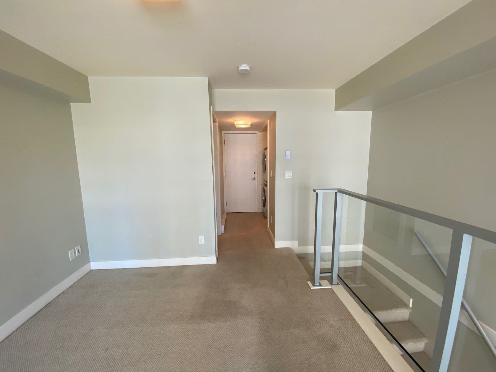 Bright Corner Condo with 2 Parking — 309 - Photo 5