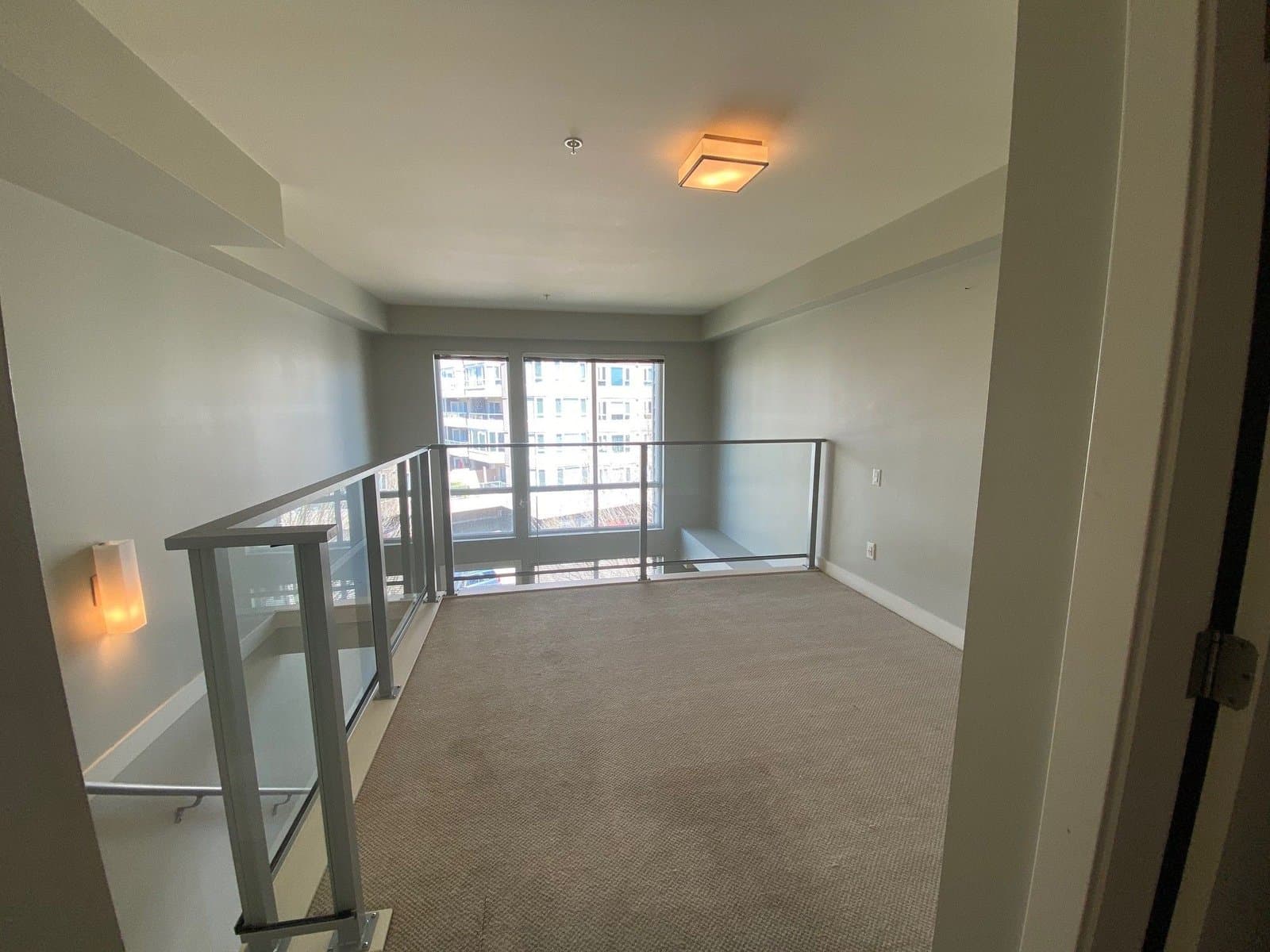 Bright Corner Condo with 2 Parking — 309 - Photo 7