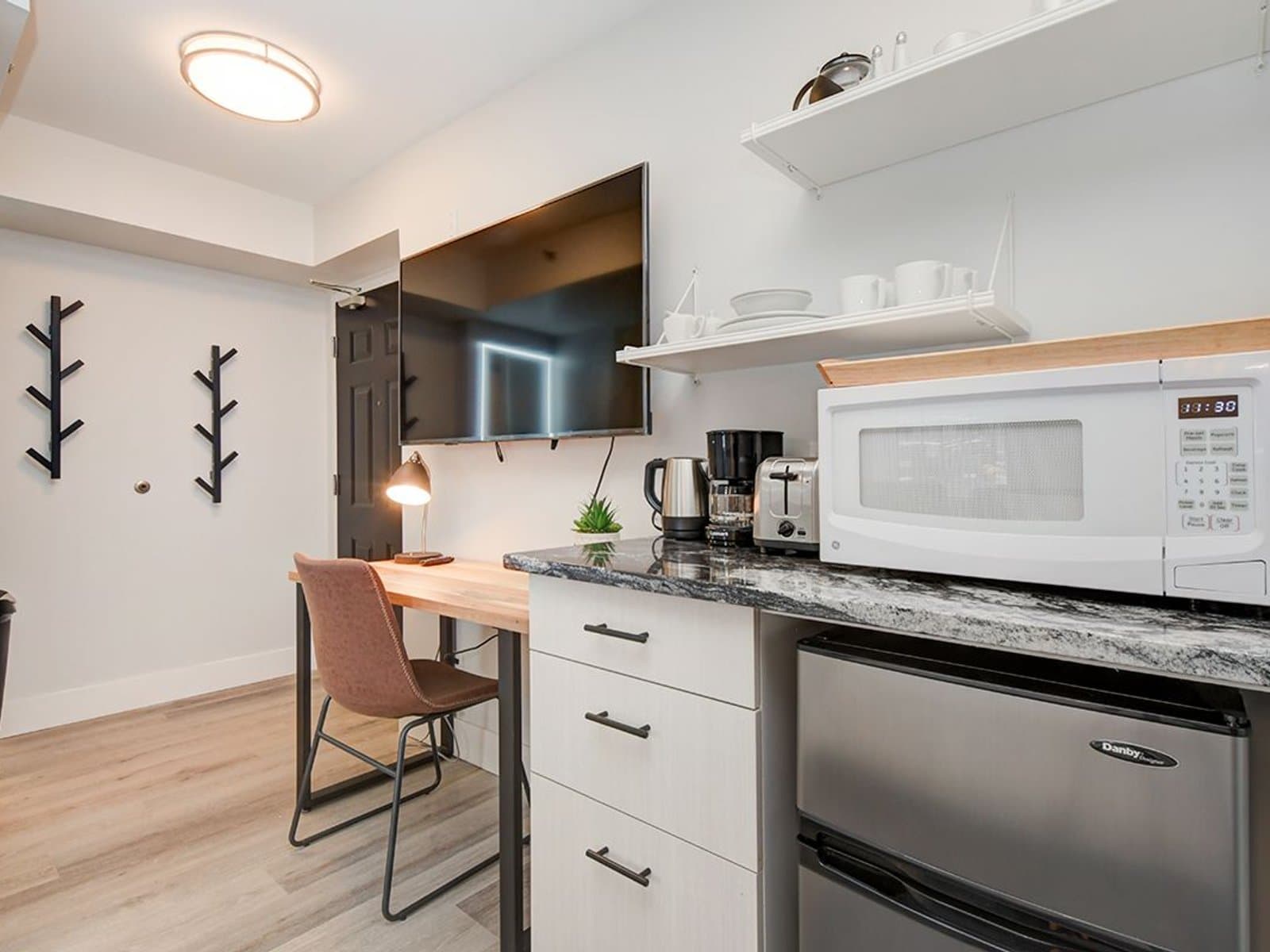 Welcome to 330 McLeod — 104 - Photo 9