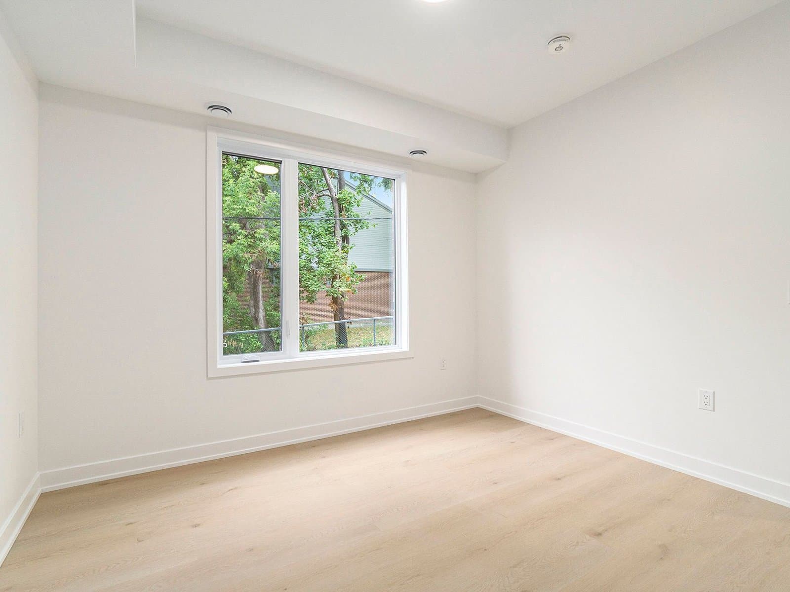 373 Iberville — 8 - Photo 7