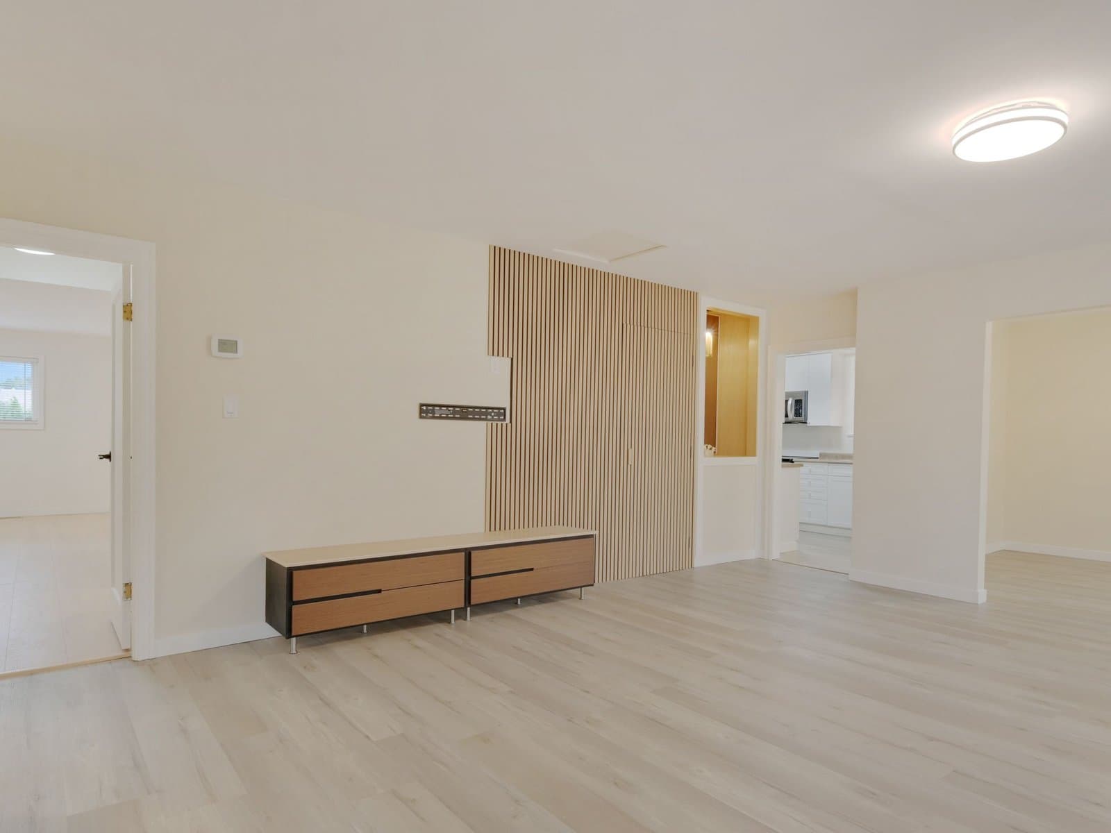 46515 Portage Ave - Upper House — Upper House