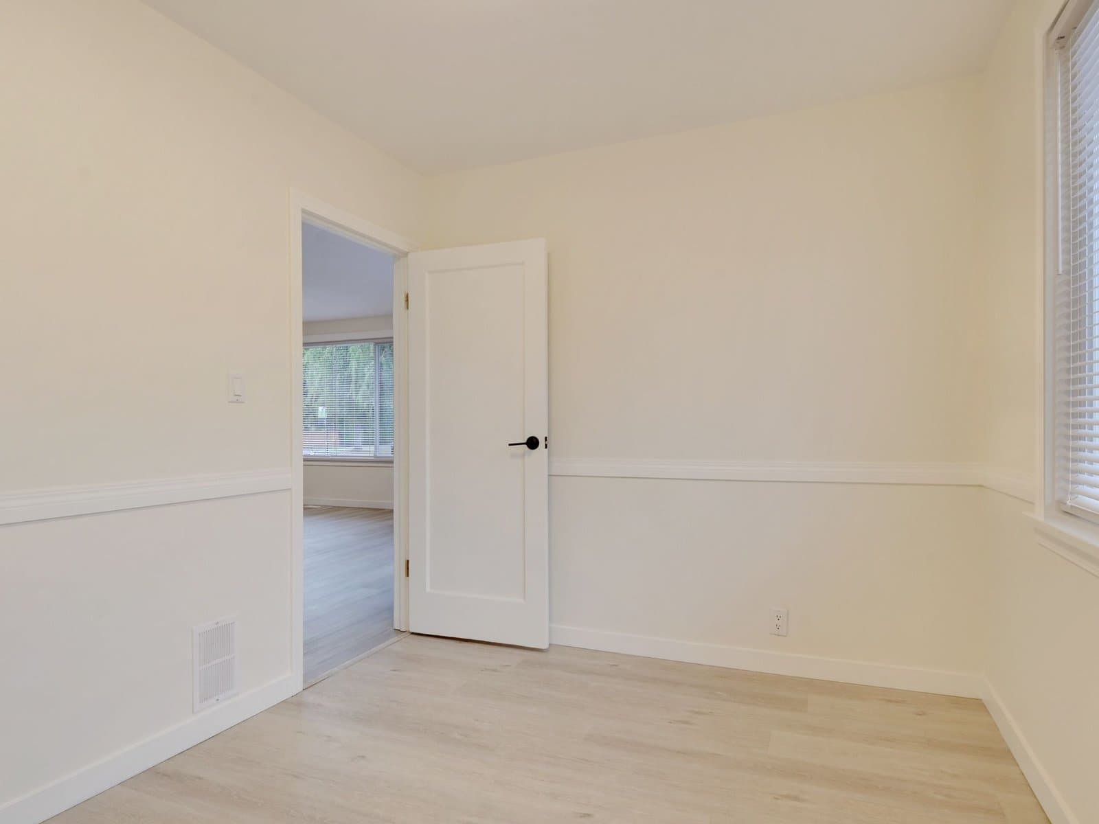 46515 Portage Ave - Upper House — Upper House - Photo 14