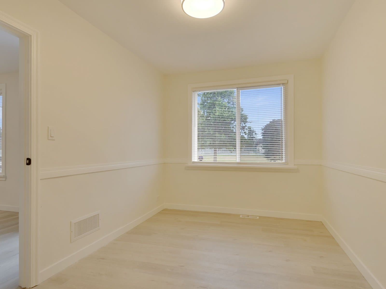 46515 Portage Ave - Upper House — Upper House - Photo 15