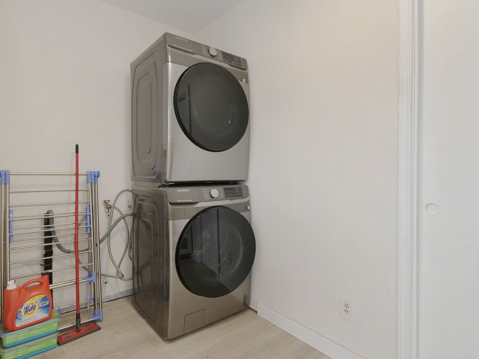 46515 Portage Ave - Upper House — Upper House - Photo 3