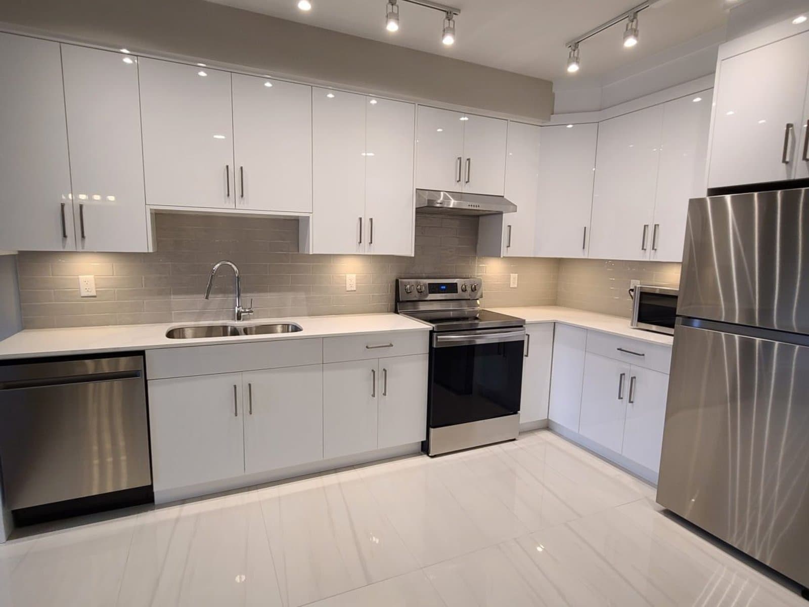3rd Floor Condo at Yaletown — 310 - Photo 30