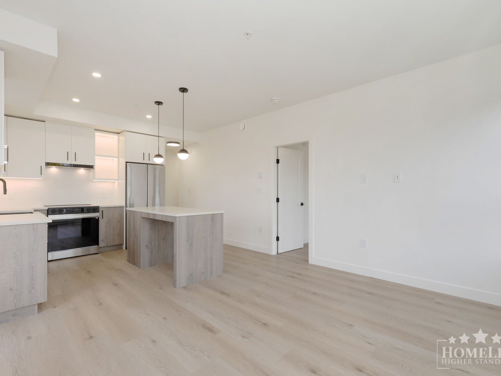 10425 147 St - 302 - EPS12072 . — 302 - Photo 2