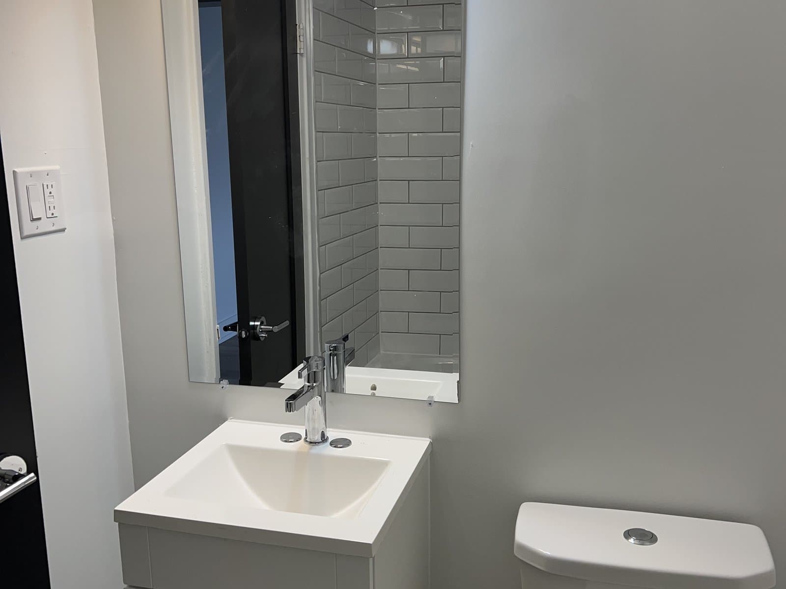 Whitehall Apartments — 3 - Photo 2