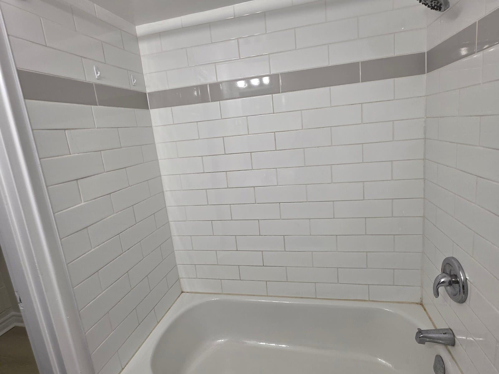 Whitehall Apartments — 3 - Photo 16