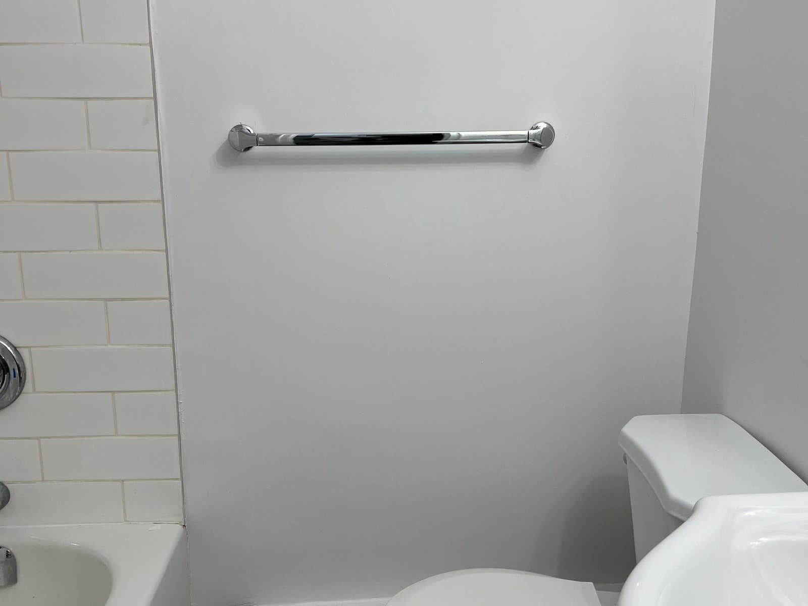Whitehall Apartments — 3 - Photo 17