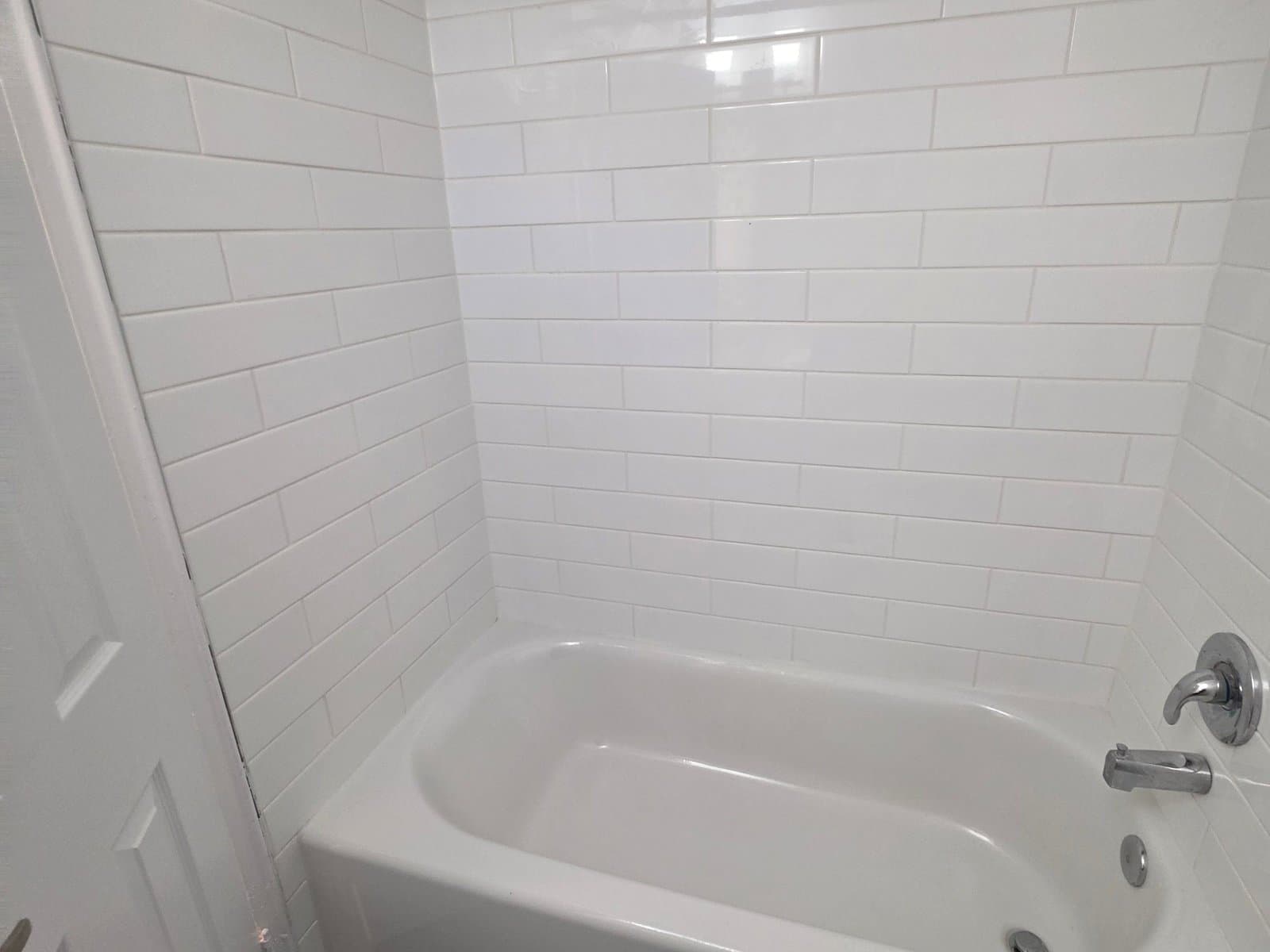 Whitehall Apartments — 3 - Photo 7