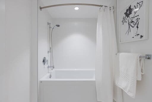 One53 - 1 Bed PROXY 399sf - Photo 16
