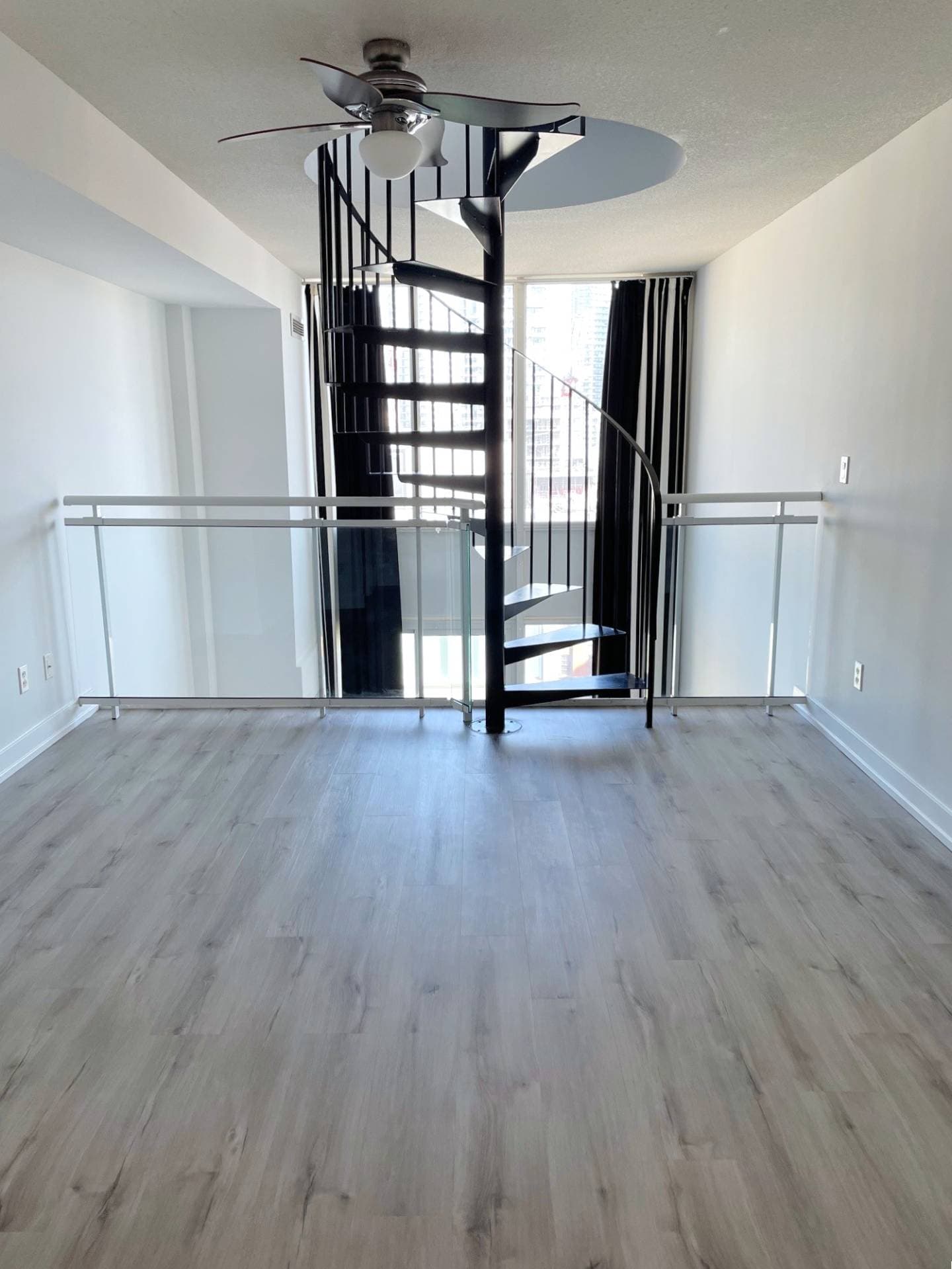 77 Lombard St - LPH2 - Photo 16
