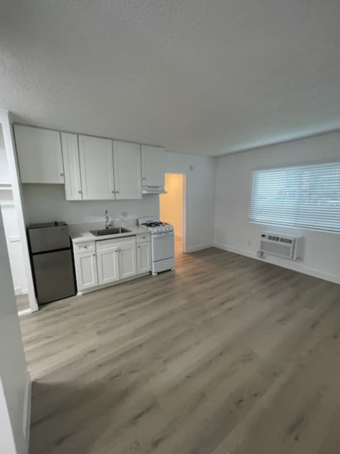 7744 Reseda JR 1 BR - Photo 7