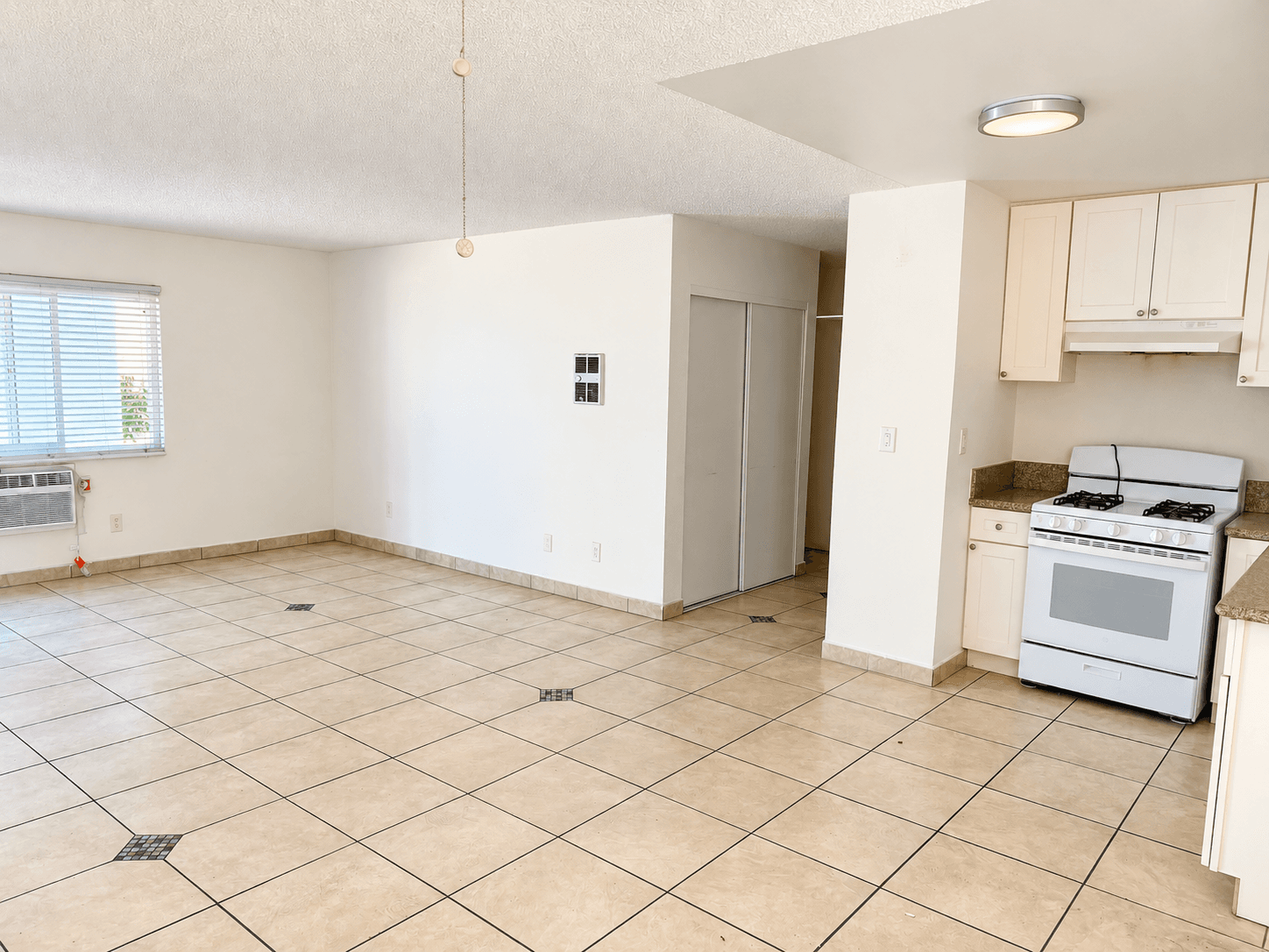 15848 Saticoy 3BR 2B - Photo 2