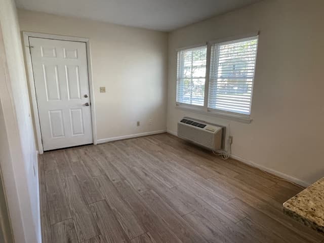 23 Melton Dr - Photo 2