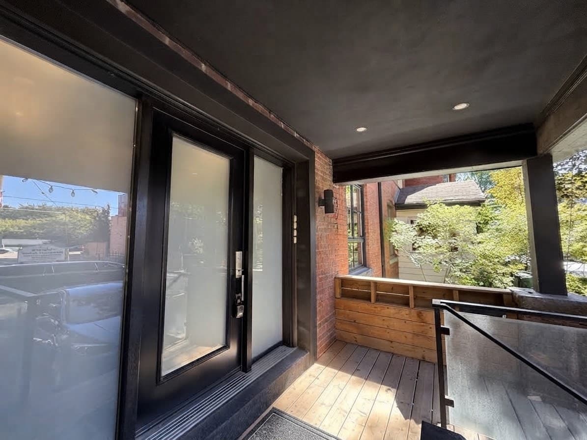 121 Sorauren Ave - 4 - Photo 18
