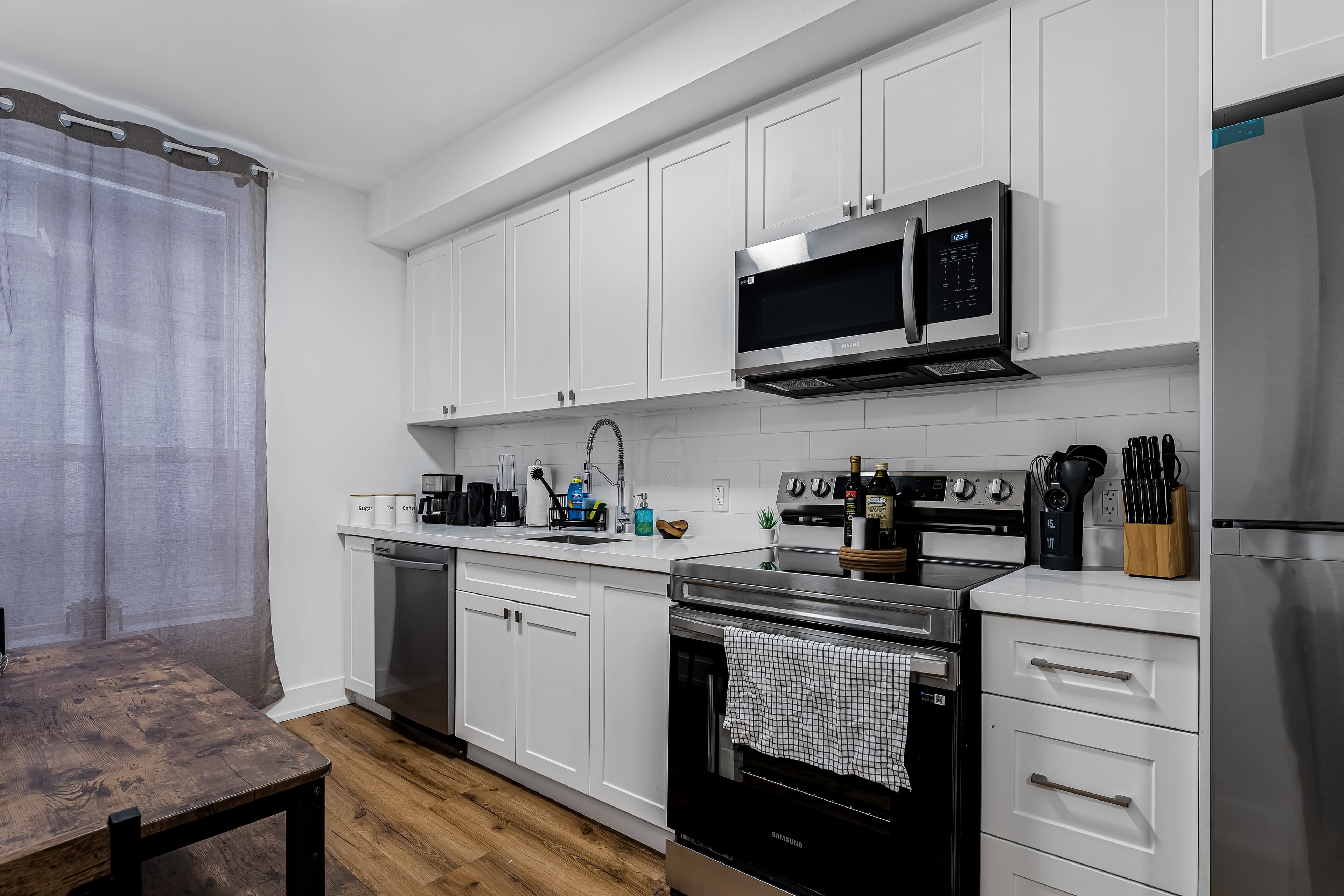 2 BEDROOM - 610 King St E - Photo 9