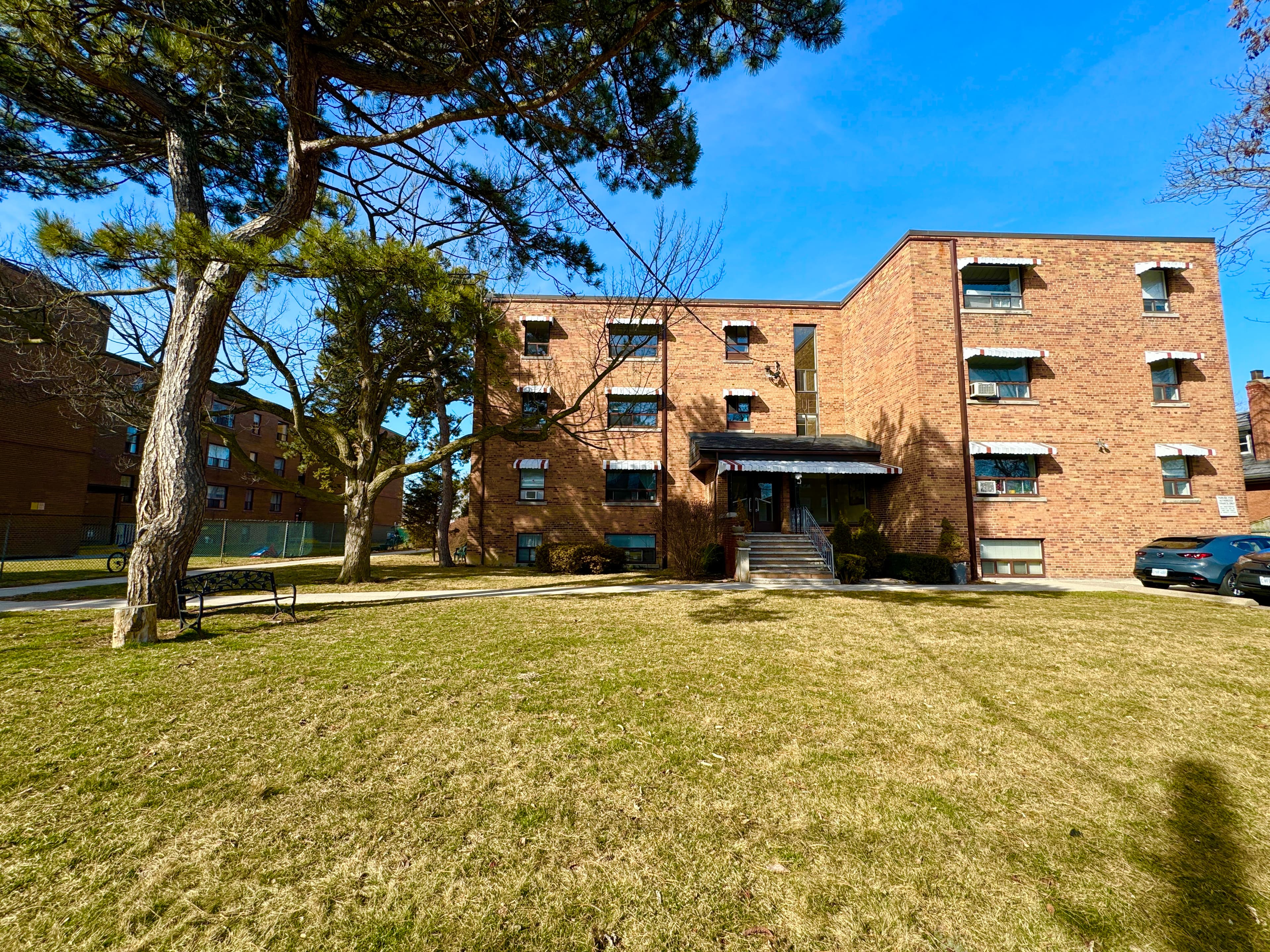 2696 Lake Shore Blvd W - 11 - Photo 18