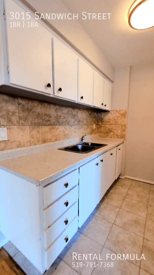 3015 Sandwich St - Photo 4