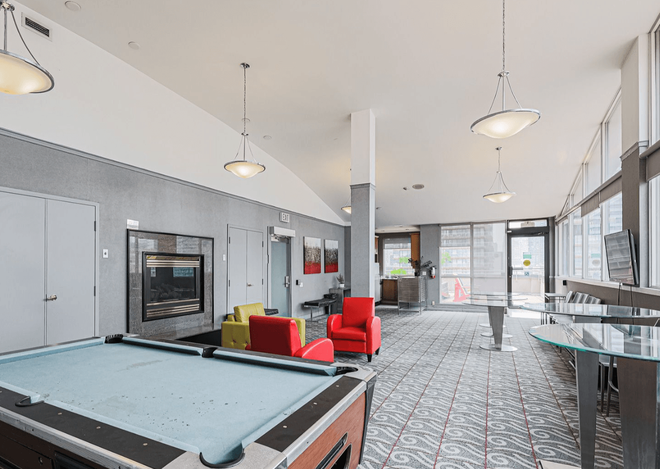 555 Yonge St - 703 - Photo 16