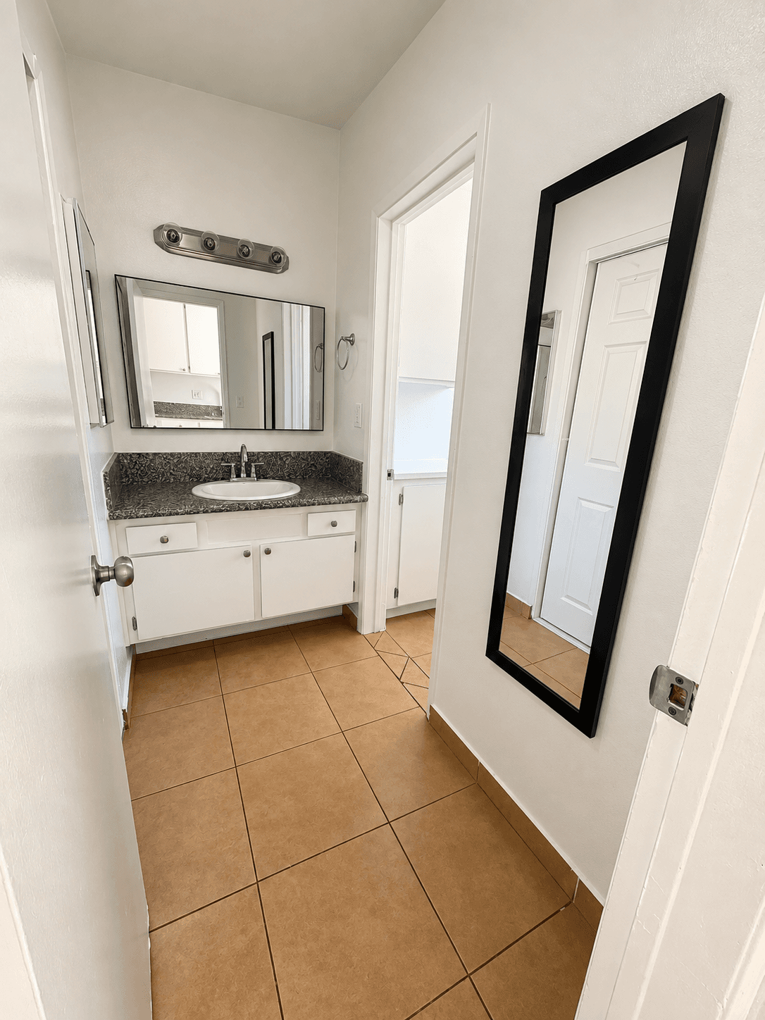 14839 Sherman Way - Studio - Photo 3