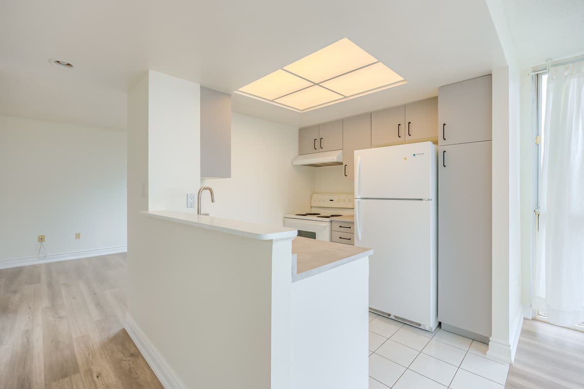 5 Concorde Place -2504 - Photo 8