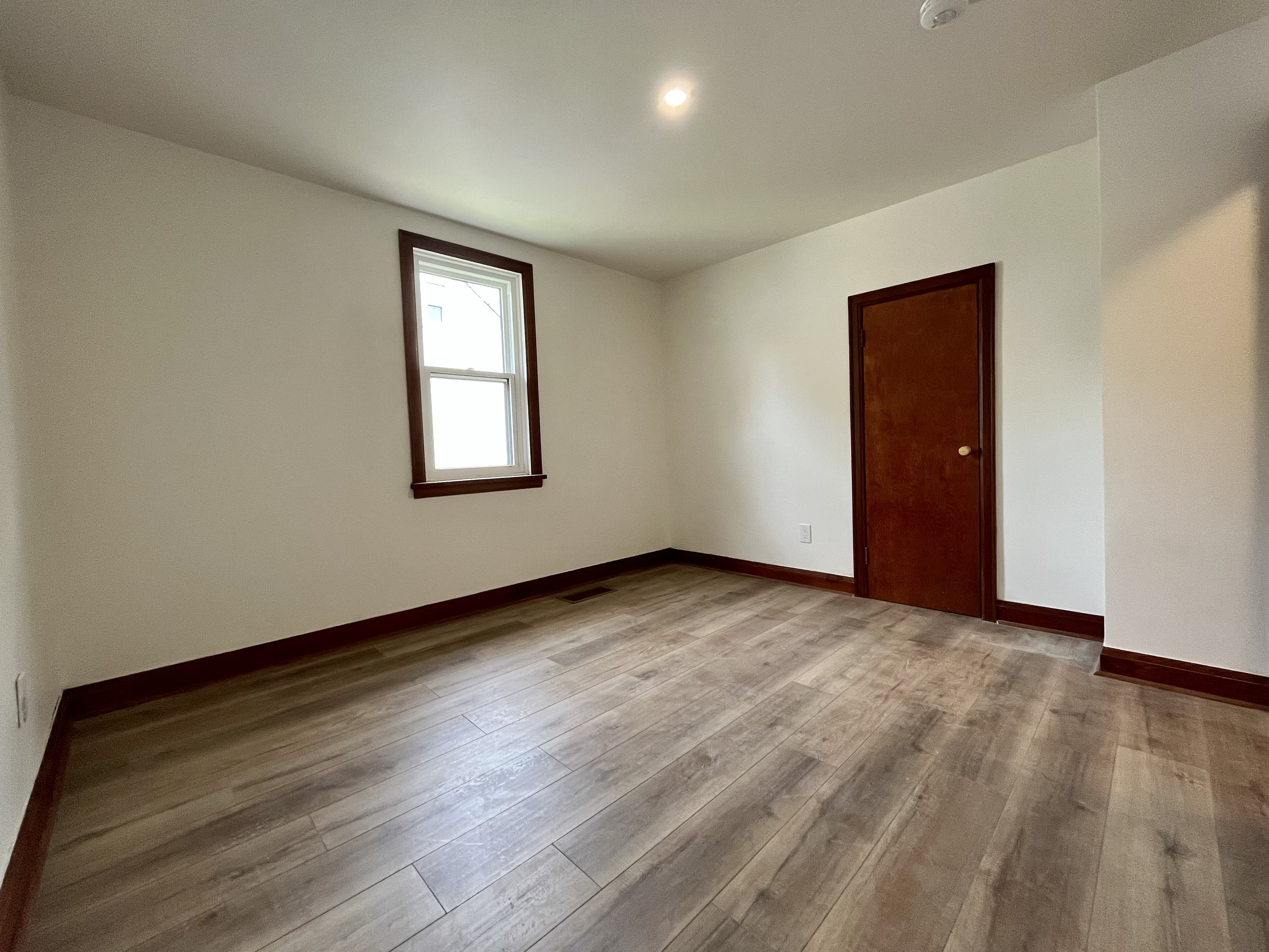 Main Floor - 34 Hodge St Thunder Bay ON P7B 4H1 - Photo 8