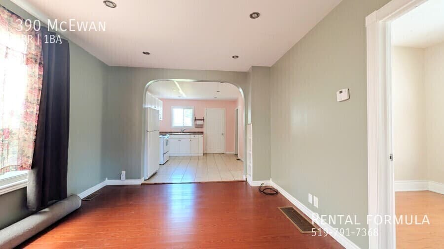 390 McEwan Ave - Photo 6