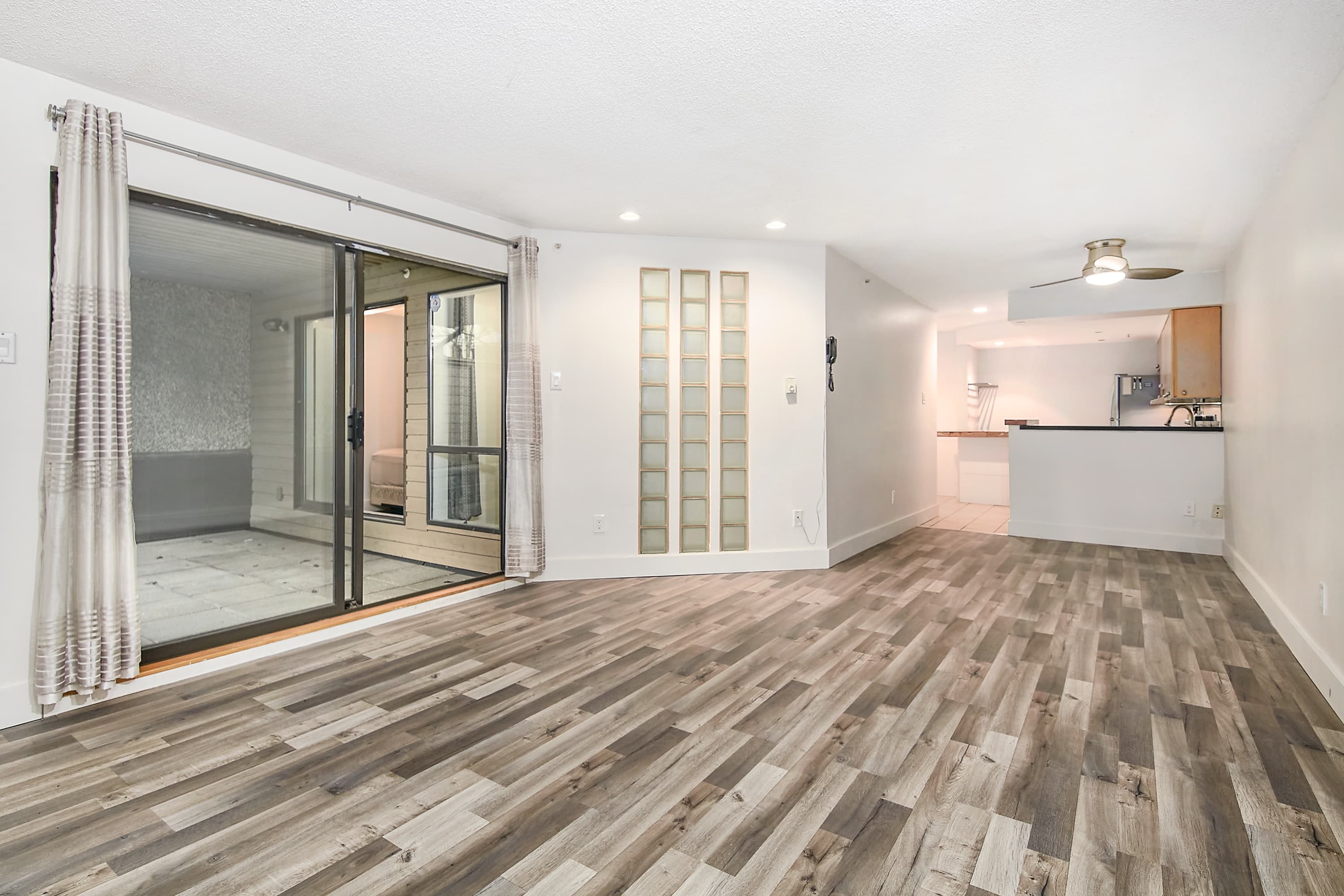 110-1500 Pendrell - Photo 8