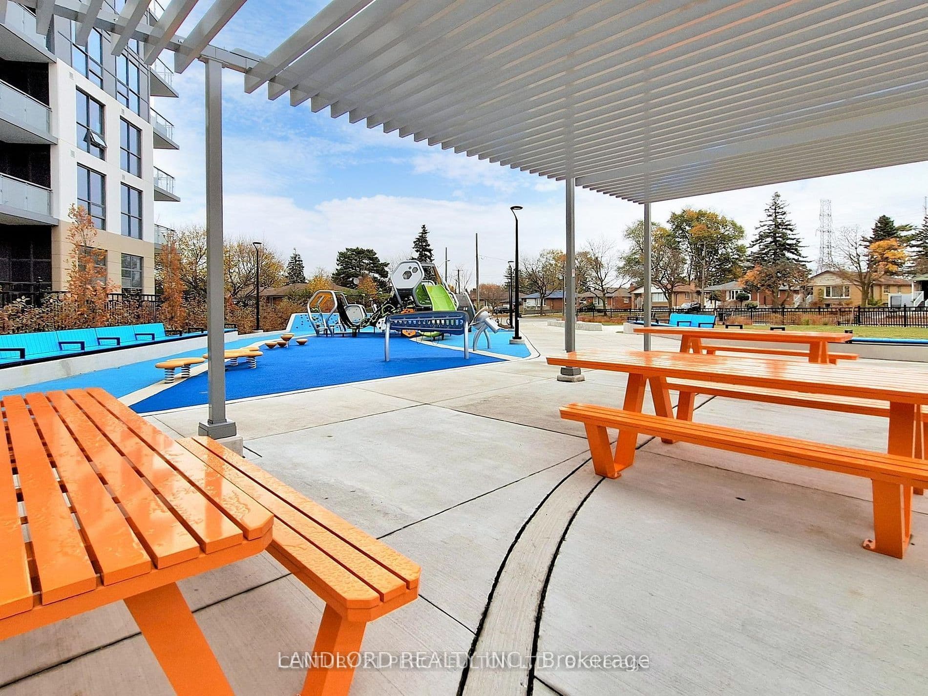 10 Meadowglen Place -1202 - Photo 24
