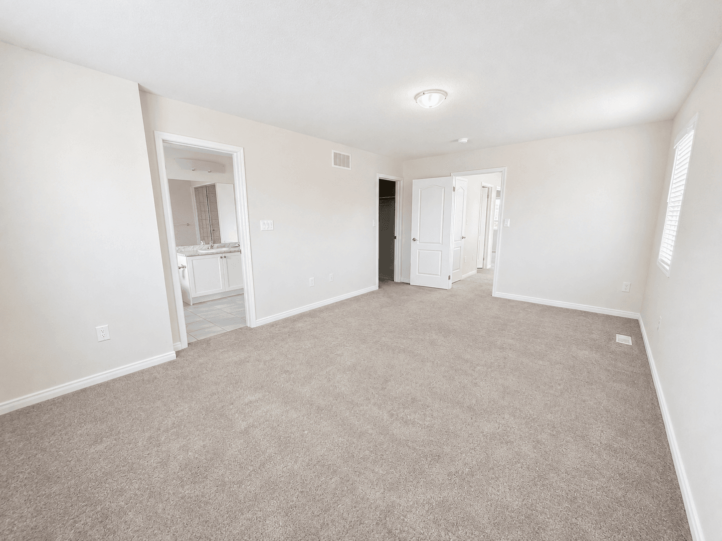 176 MacLachlan Ave - Photo 16