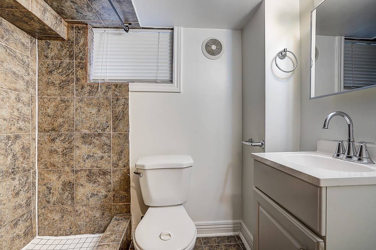 79 OConnor Dr - Lower - Photo 27