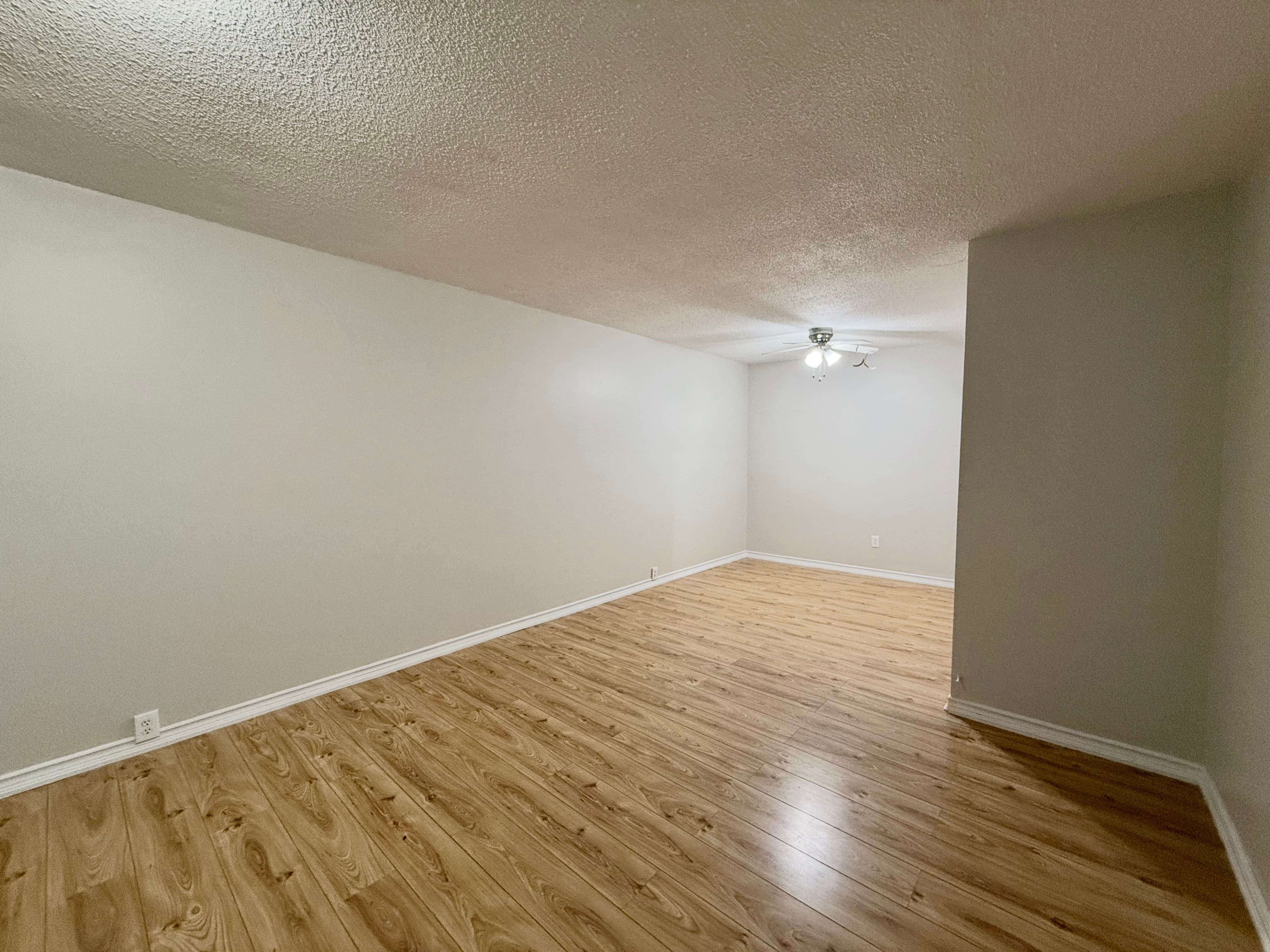 141 Adis Ave Hamilton ON L9C 6T9 - Photo 3