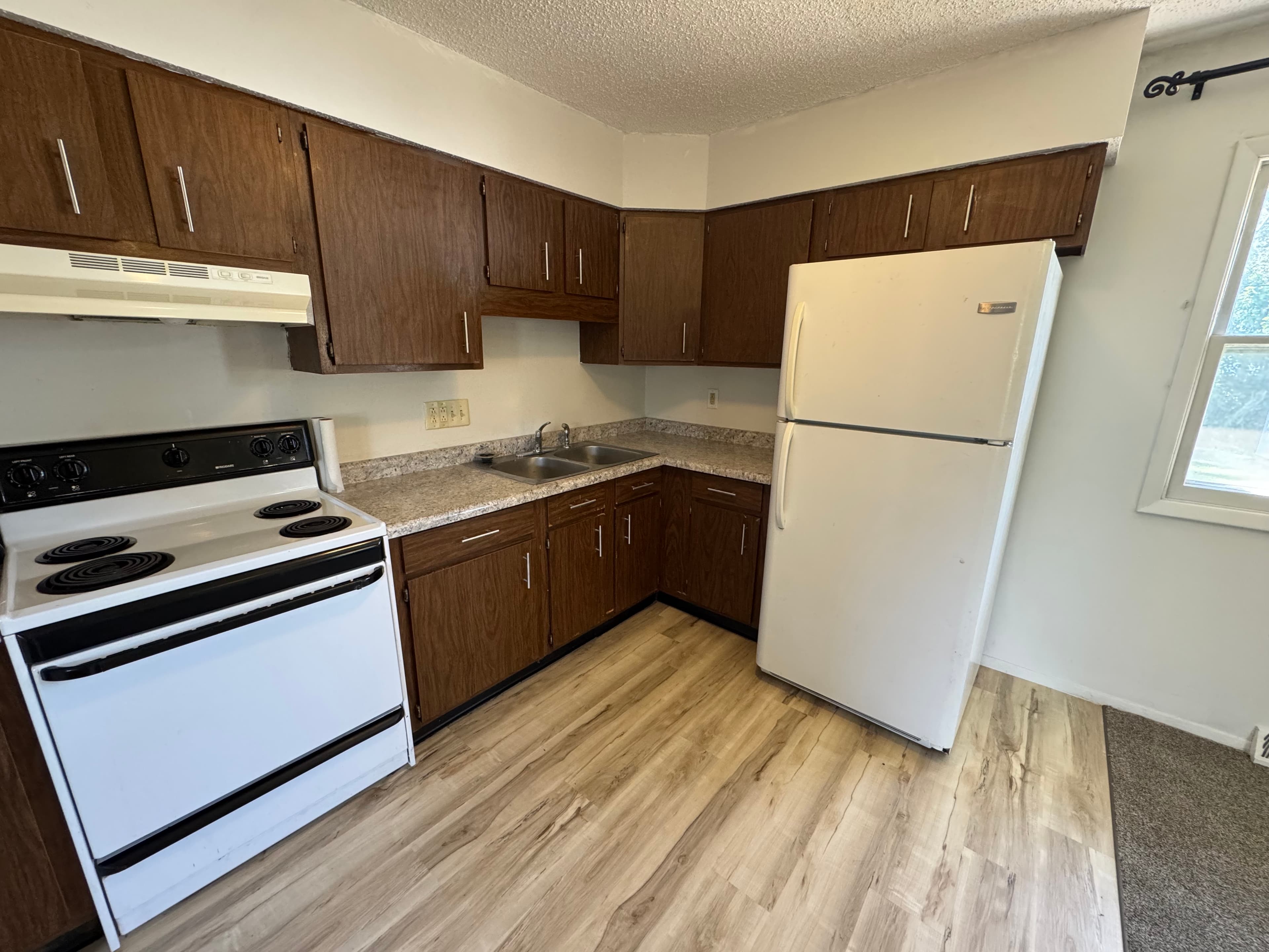 2077 Scarbrough - Photo 4
