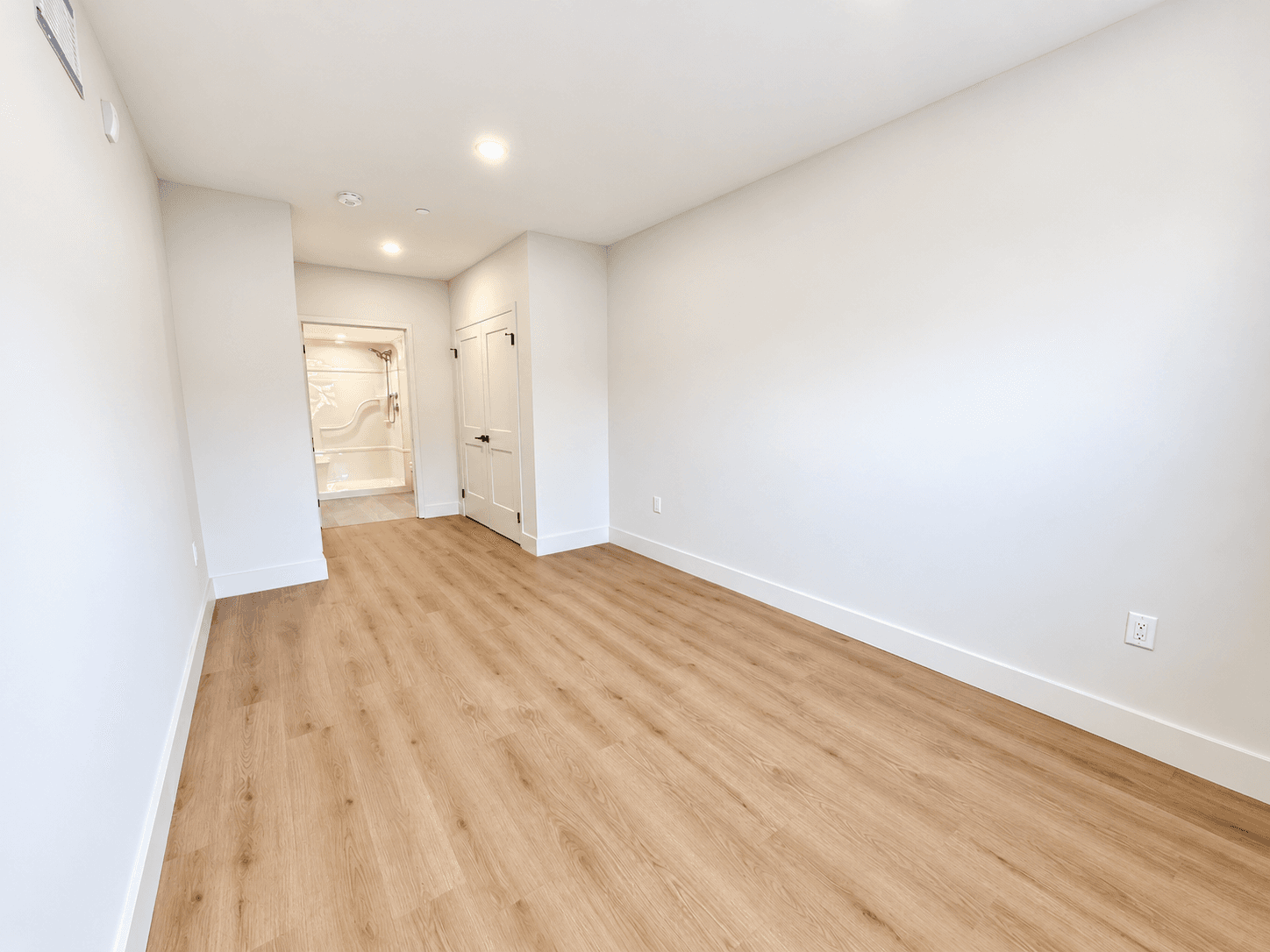 8 Hutt Lane - Accessible - Photo 9