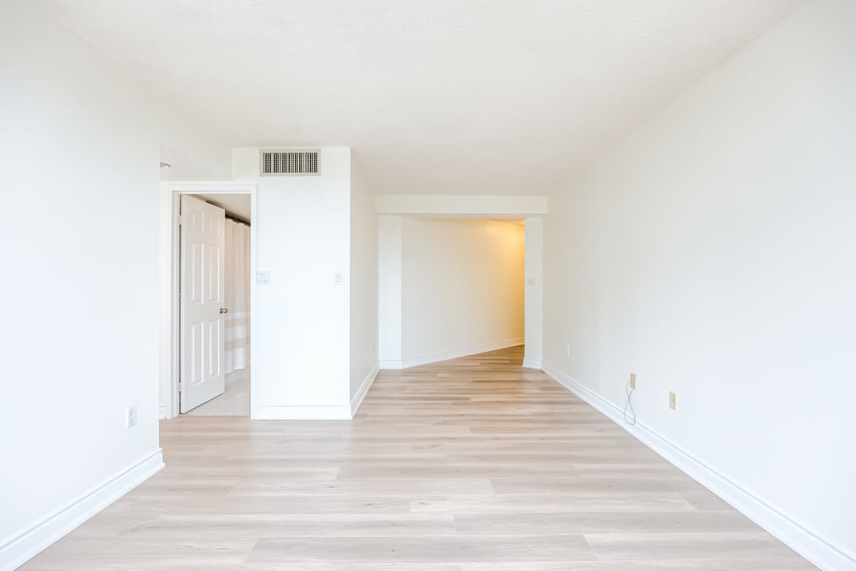 5 Concorde Place -2504 - Photo 12
