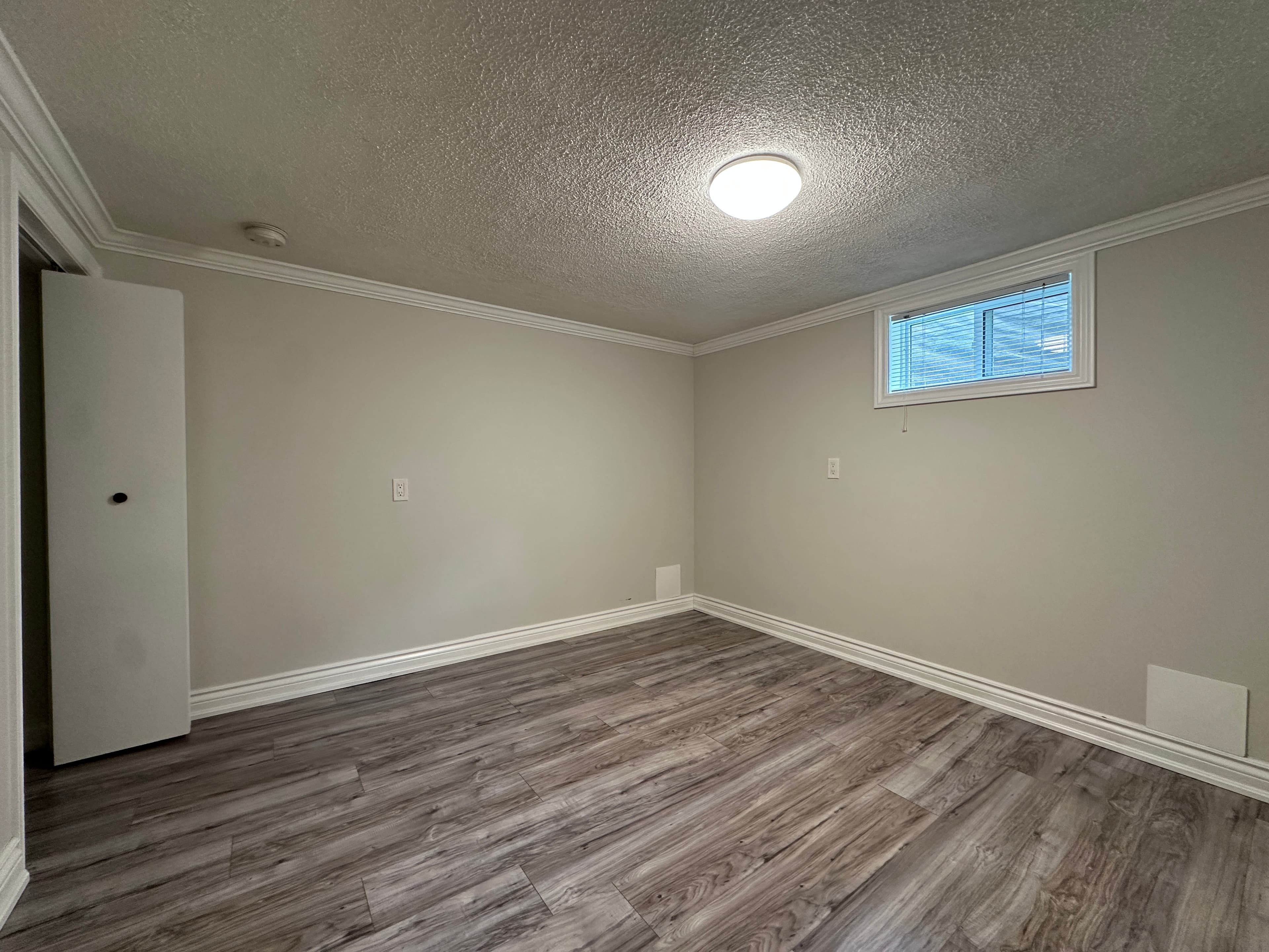 2-390 Division Street Oshawa ON - Photo 5