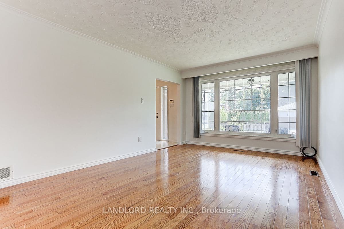21 Pineway Blvd - Photo 10