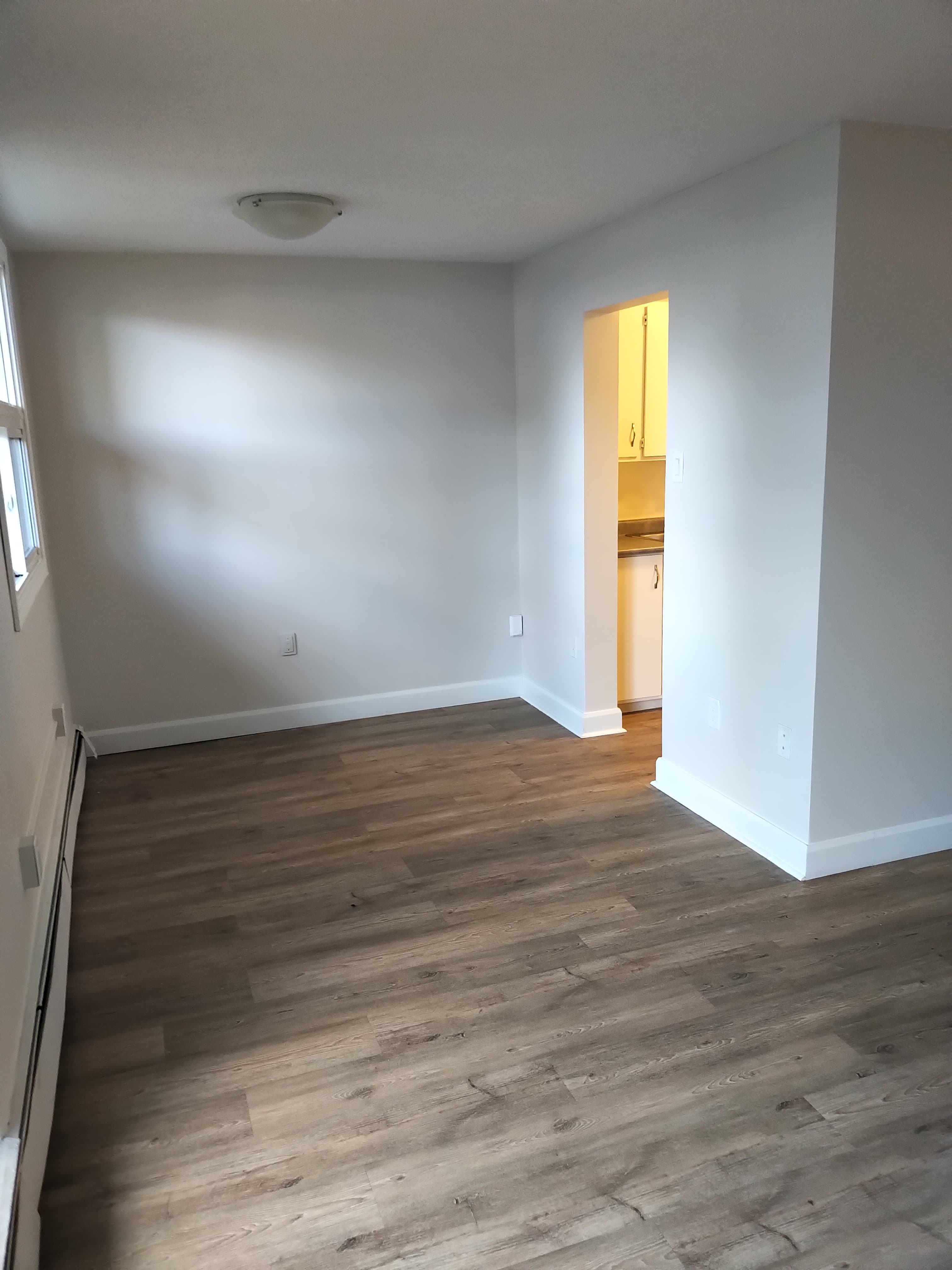 3 bedroom - 200 London Rd Sarnia ON N7T 7S9 - Photo 7