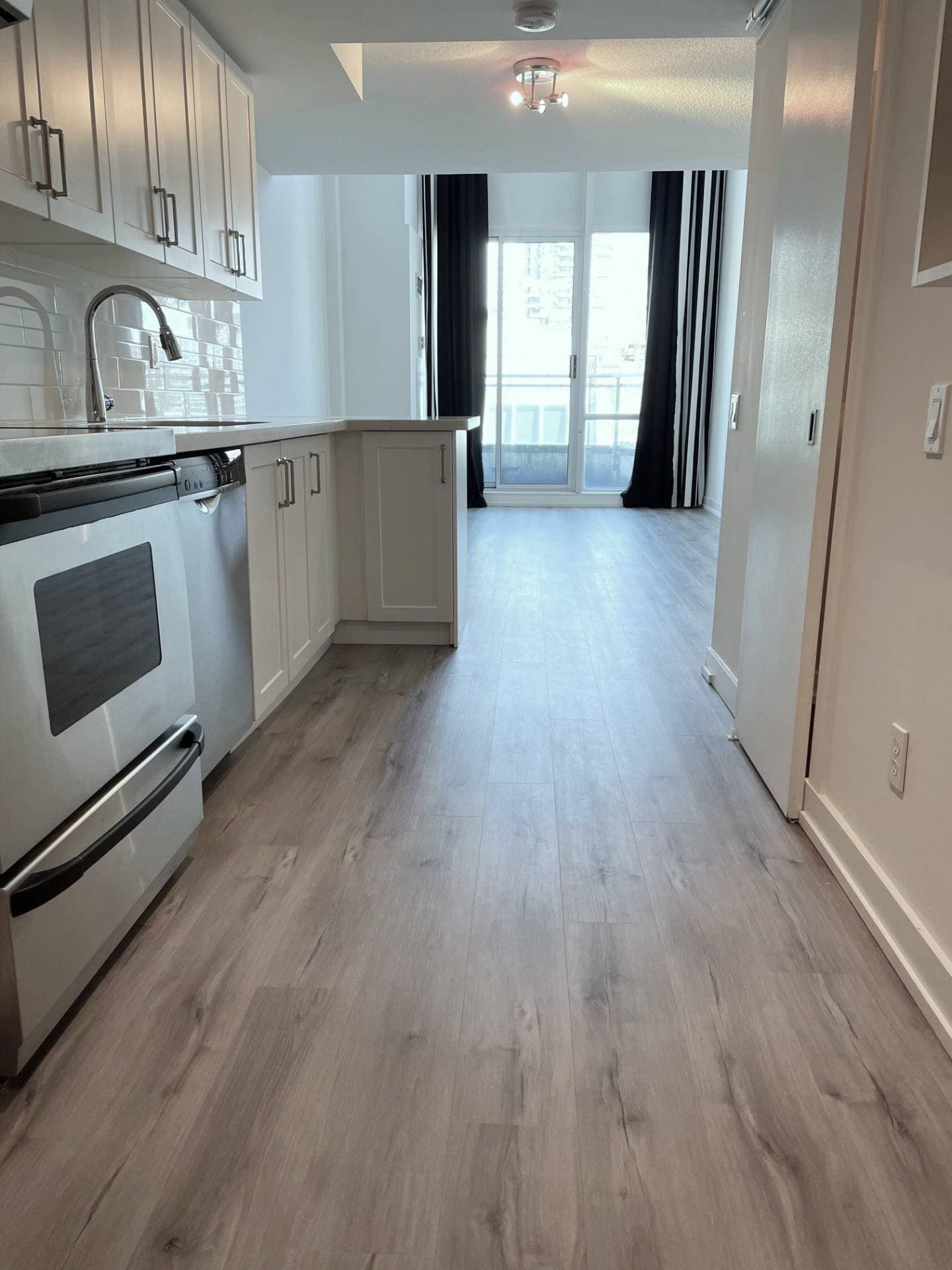 77 Lombard St - LPH2 - Photo 5