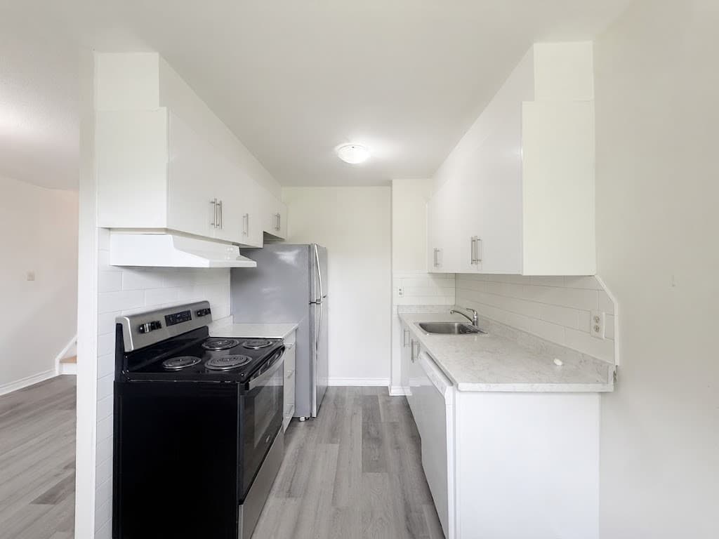 2830 Midland Ave - 48 - Photo 5