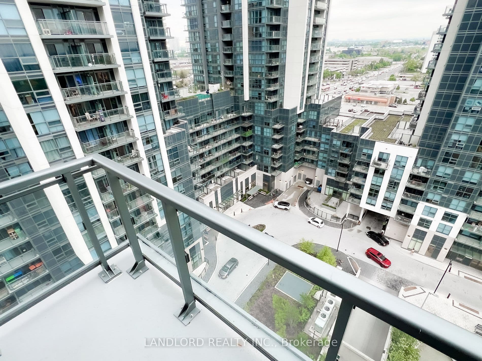10 Meadowglen Place -1202 - Photo 10